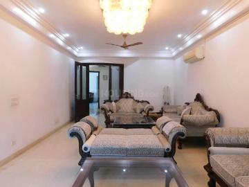 4 BHK Independent Builder Floor in Mukherjee Nagar for rent New Delhi. The reference number is 20015495