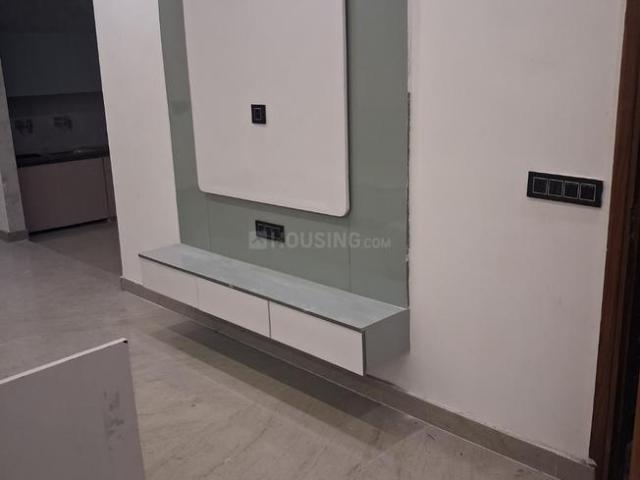 4 BHK Independent Builder Floor in Mukherjee Nagar for rent New Delhi. The reference number is 21124007