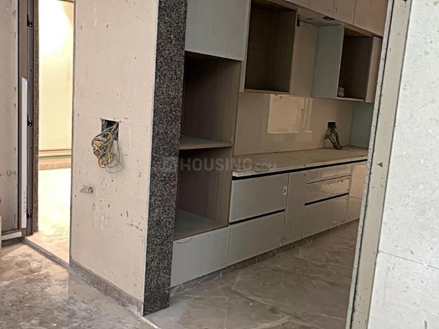 4 BHK Independent Builder Floor in Mukherjee Nagar for resale New Delhi. The reference number is 18619764