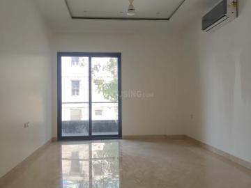 4 BHK Independent Builder Floor in Mukherjee Nagar for resale New Delhi. The reference number is 20003398