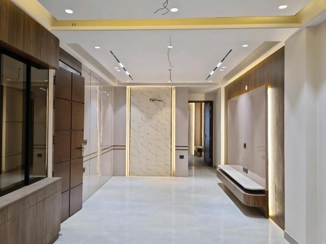 4 BHK Independent Builder Floor in Mahavir Enclave for resale New Delhi. The reference number is 20185421