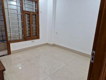 Flat for sale in Dashrath Puri - Lift