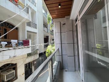 4 BHK Independent Builder Floor in Mahavir Enclave for resale New Delhi. The reference number is 20245293