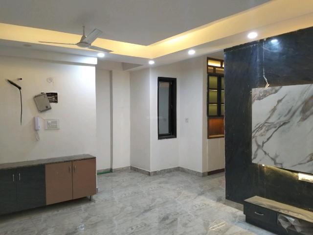 4 BHK Independent Builder Floor in Mahavir Enclave for resale New Delhi. The reference number is 20343944