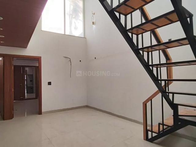 4 BHK Independent Builder Floor in Mahavir Enclave for resale New Delhi. The reference number is 20464906