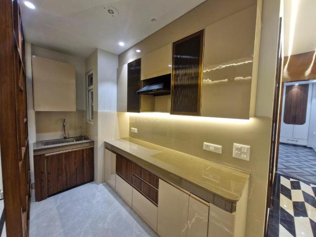 4 BHK Independent Builder Floor in Mahavir Enclave for resale New Delhi. The reference number is 19438936