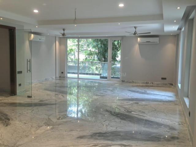 4 BHK Independent Builder Floor in Maharani Bagh for rent New Delhi. The reference number is 20566838