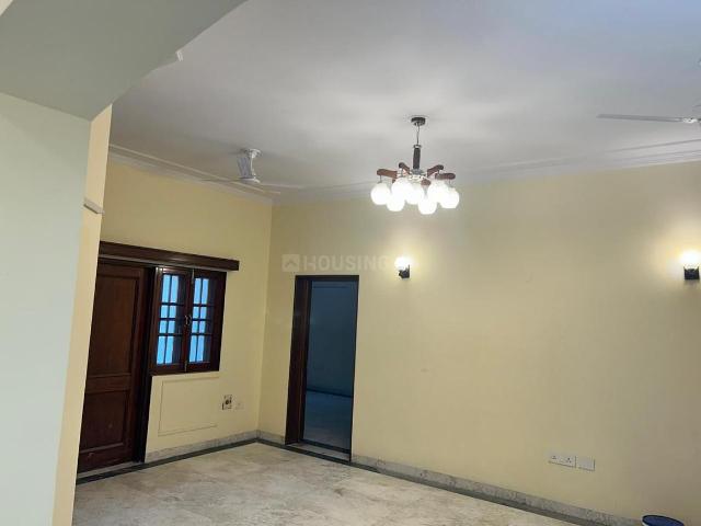 4 BHK Independent Builder Floor in Maharani Bagh for rent New Delhi. The reference number is 21203827