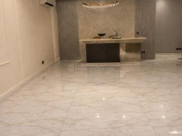 4 BHK Independent Builder Floor in Maharani Bagh for resale New Delhi. The reference number is 20066739