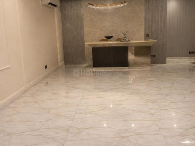 4 BHK Independent Builder Floor in Maharani Bagh for resale New Delhi. The reference number is 20066739