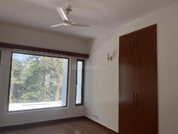 4 BHK Independent Builder Floor in Maharani Bagh for resale New Delhi. The reference number is 20239860