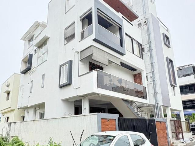 4 BHK Independent Builder Floor in Manapakkam for resale Chennai. The reference number is 17520597