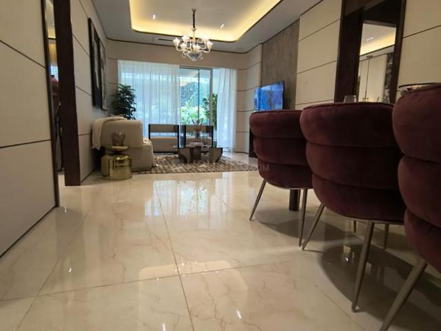 4 BHK Independent Builder Floor in Matunga East for resale Mumbai. The reference number is 21011393
