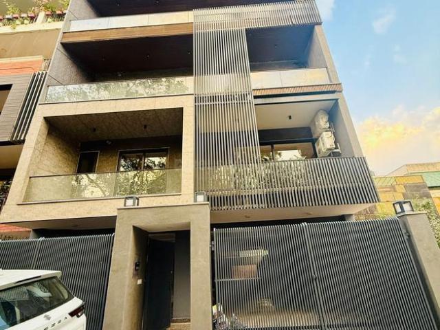 4 BHK Independent Builder Floor in Mayfield Garden for resale Gurgaon. The reference number is 20849087