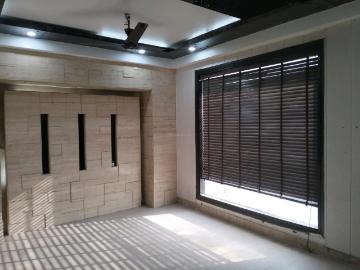 4 BHK Independent Builder Floor in Model Town for rent New Delhi. The reference number is 19248640