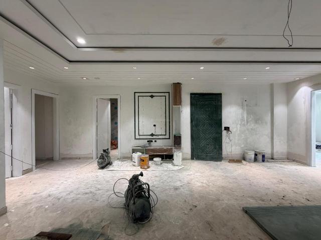4 BHK Independent Builder Floor in Model Town for resale New Delhi. The reference number is 17335442