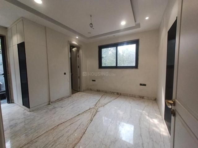 4 BHK Independent Builder Floor in Model Town for resale New Delhi. The reference number is 18712749
