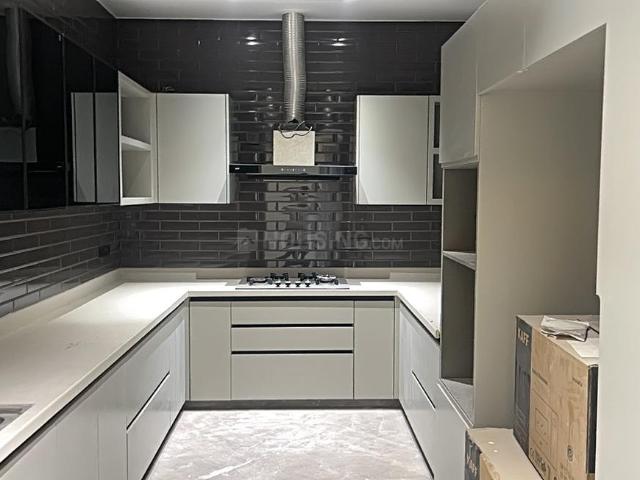 4 BHK Independent Builder Floor in Model Town for resale New Delhi. The reference number is 18791618