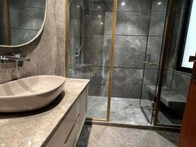 4 BHK Independent Builder Floor in Model Town for resale New Delhi. The reference number is 19882356