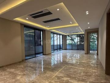 4 BHK Independent Builder Floor in Model Town for resale New Delhi. The reference number is 19226885