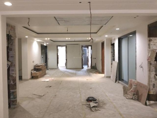 4 BHK Independent Builder Floor in Model Town for resale New Delhi. The reference number is 20569810