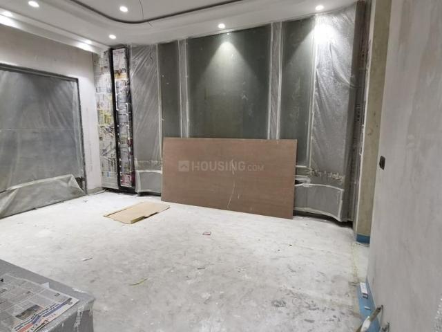 4 BHK Independent Builder Floor in Model Town for resale New Delhi. The reference number is 20733404
