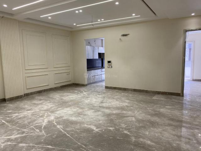 4 BHK Independent Builder Floor in Model Town for resale New Delhi. The reference number is 21320149
