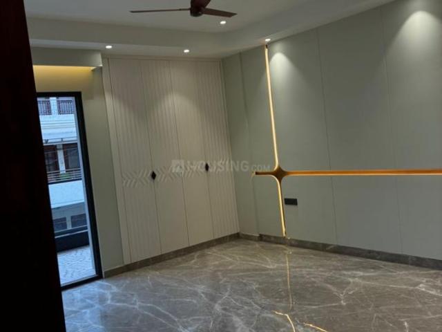 4 BHK Independent Builder Floor in Naraina for resale New Delhi. The reference number is 19716651