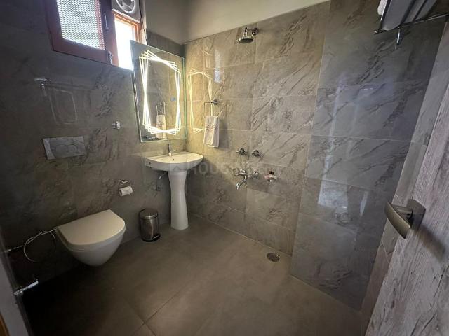 4 BHK Independent Builder Floor in Naraina for resale New Delhi. The reference number is 19870312