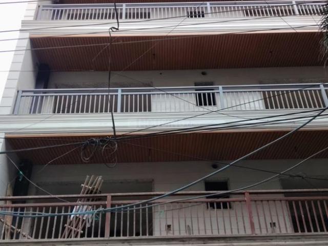 4 BHK Independent Builder Floor in Naraina for resale New Delhi. The reference number is 20829527