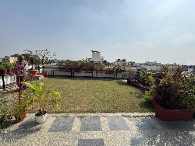 4 BHK Independent Builder Floor in New Friends Colony for resale New Delhi. The reference number is 19044770