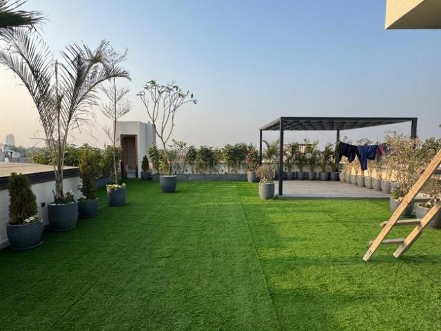 4 BHK Independent Builder Floor in New Friends Colony for resale New Delhi. The reference number is 19384583