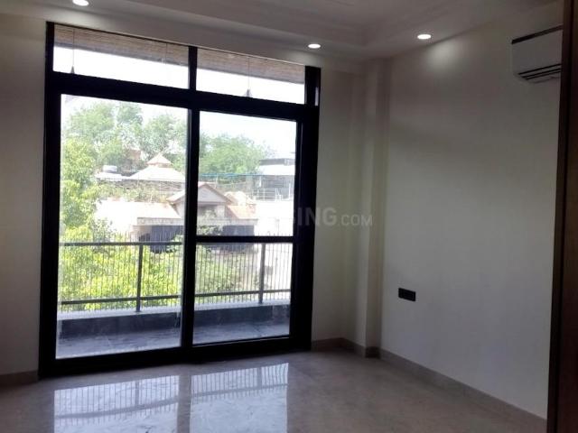 4 BHK Independent Builder Floor in New Friends Colony for resale New Delhi. The reference number is 19959301