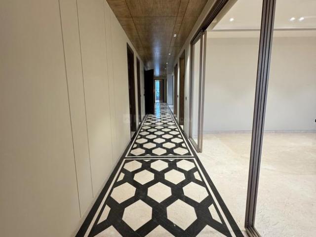 4 BHK Independent Builder Floor in New Friends Colony for resale New Delhi. The reference number is 20204007