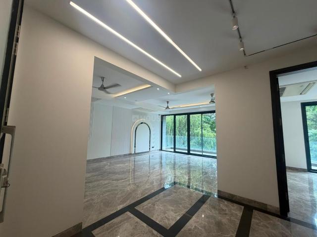 4 BHK Independent Builder Floor in New Friends Colony for resale New Delhi. The reference number is 20393099