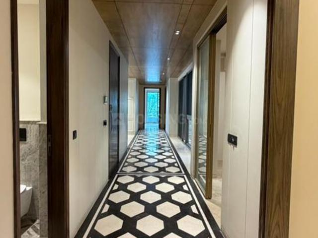4 BHK Independent Builder Floor in New Friends Colony for resale New Delhi. The reference number is 20705160