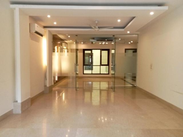4 BHK Independent Builder Floor in New Friends Colony for resale New Delhi. The reference number is 21271719