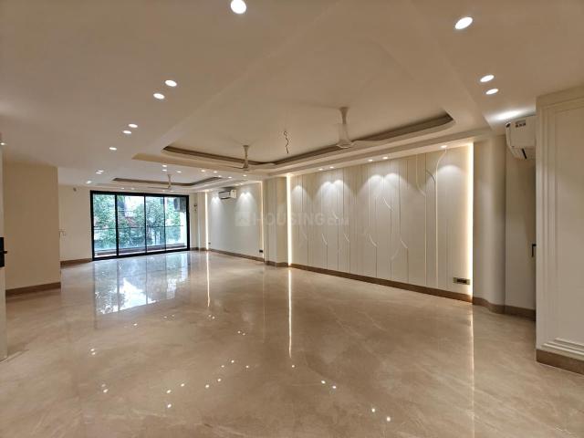 4 BHK Independent Builder Floor in New Friends Colony for resale New Delhi. The reference number is 21308470