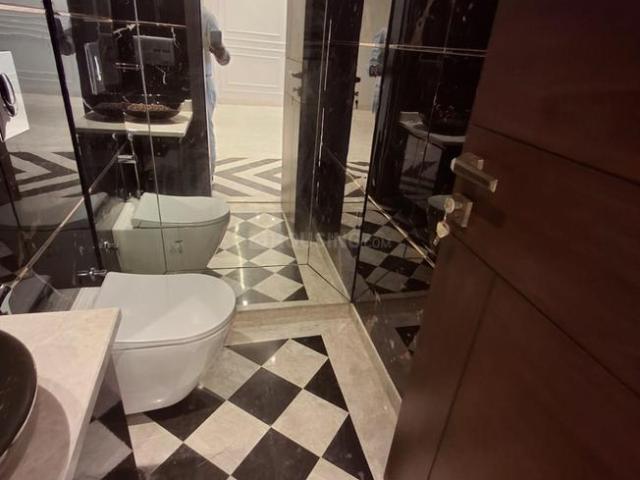 4 BHK Independent Builder Floor in New Friends Colony for resale New Delhi. The reference number is 21321994