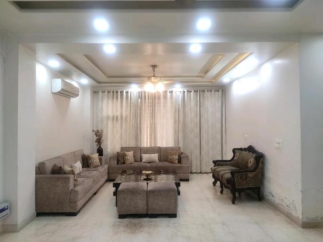 4 BHK Independent Builder Floor in Adarsh Nagar for resale New Delhi. The reference number is 14013150