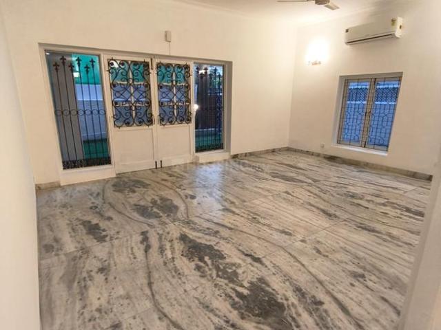 4 BHK Independent Builder Floor in Anand Niketan for rent New Delhi. The reference number is 19819954