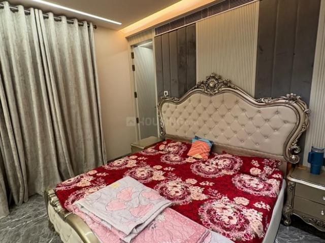 4 BHK Independent Builder Floor in Anand Vihar for rent New Delhi. The reference number is 17737773