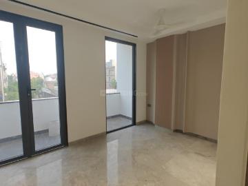 4 BHK Independent Builder Floor in Anand Vihar for resale New Delhi. The reference number is 19859945