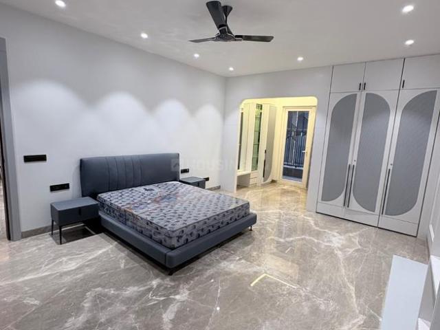4 BHK Independent Builder Floor in Anand Vihar for resale New Delhi. The reference number is 19946641