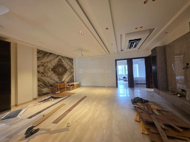 4 BHK Independent Builder Floor in Anand Vihar for resale New Delhi. The reference number is 20995861