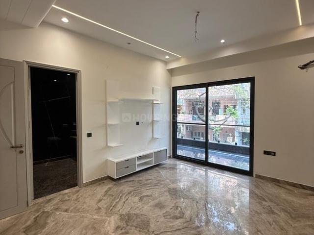 4 BHK Independent Builder Floor in Ashok Vihar for rent New Delhi. The reference number is 19794529