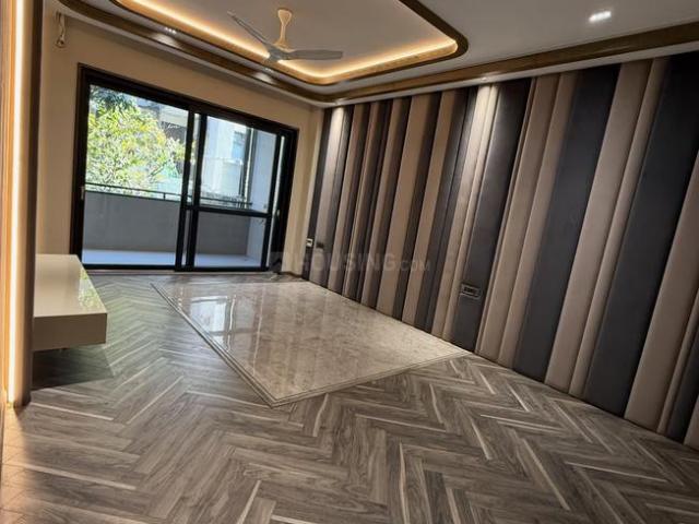 4 BHK Independent Builder Floor in Ashok Vihar for rent New Delhi. The reference number is 19859989
