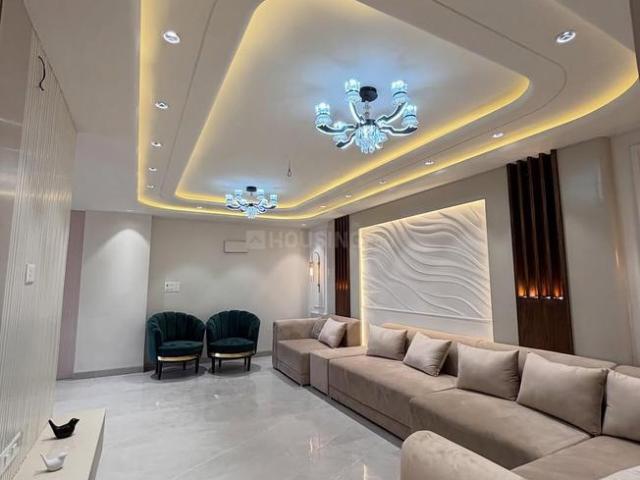 4 BHK Independent Builder Floor in Ashok Vihar for rent New Delhi. The reference number is 19836949