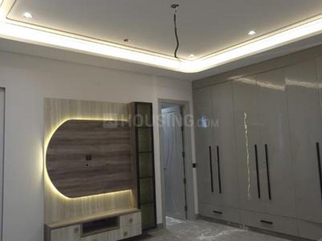 4 BHK Independent Builder Floor in Ashok Vihar for rent New Delhi. The reference number is 20975792