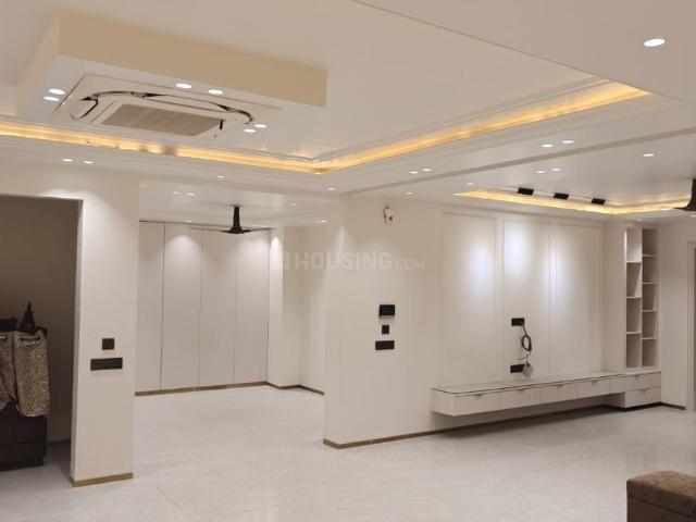4 BHK Independent Builder Floor in Ashok Vihar for rent New Delhi. The reference number is 21147938